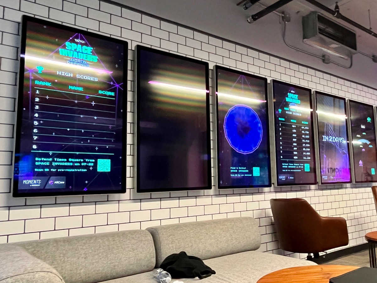 OUTFRONT Media Image 5