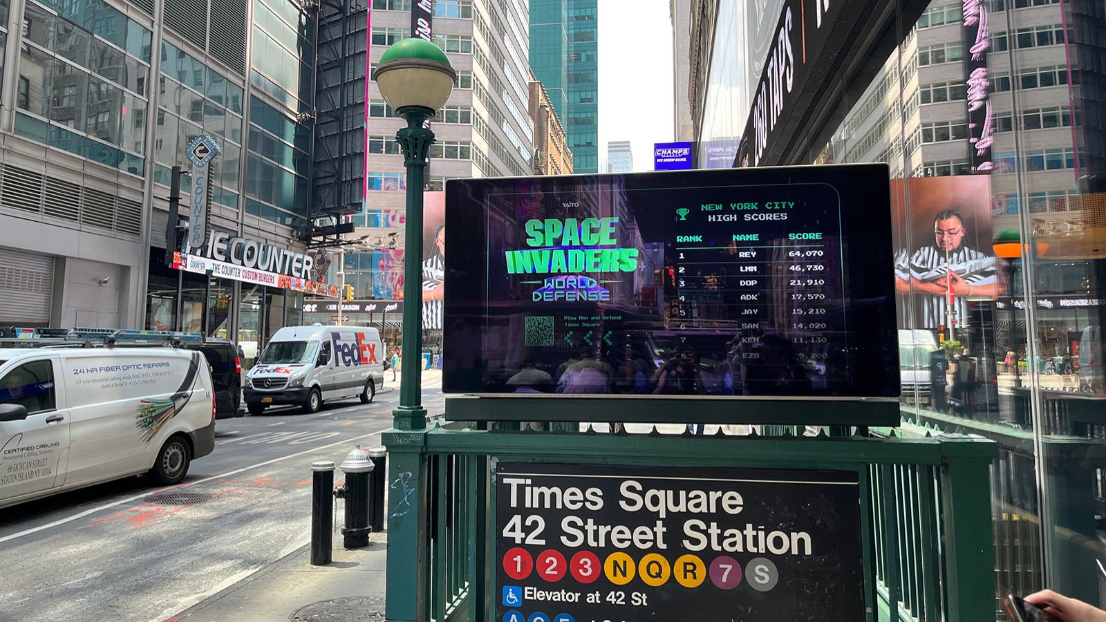 OUTFRONT Media Image 6